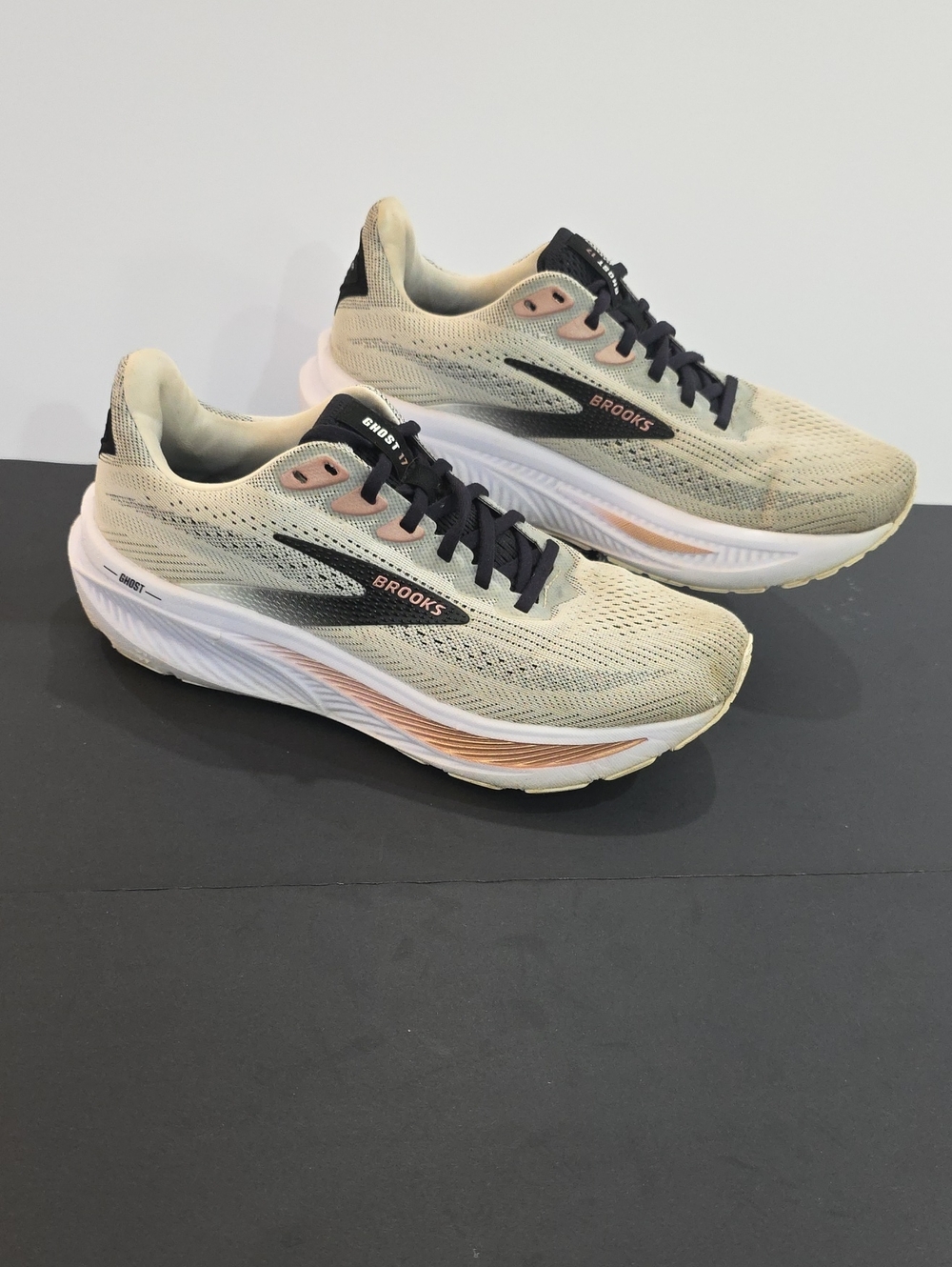 Brooks Ghost 17 Women’s Running Shoes - Beige with Black Accents Size 9.5